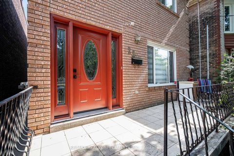 Photo 2 at 25 Auburn Avenue, Davenport, Toronto