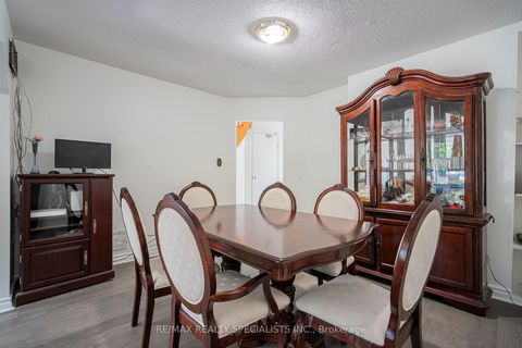 Photo 9 at 25 Auburn Avenue, Davenport, Toronto