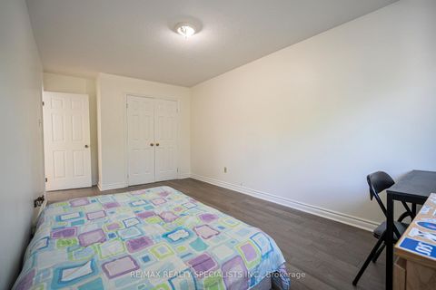 Photo 23 at 25 Auburn Avenue, Davenport, Toronto