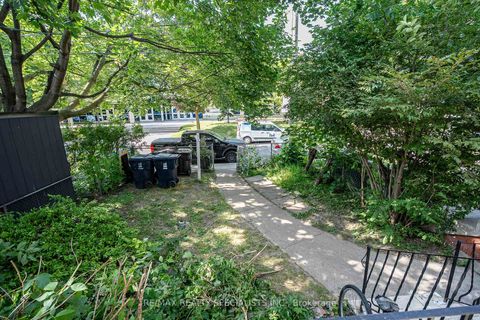 Photo 31 at 25 Auburn Avenue, Davenport, Toronto