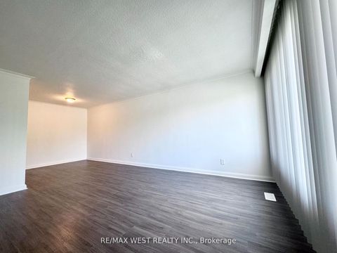 Photo 5 at 25 Bimini Crescent, Black Creek, Toronto
