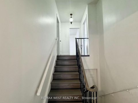 Photo 7 at 25 Bimini Crescent, Black Creek, Toronto