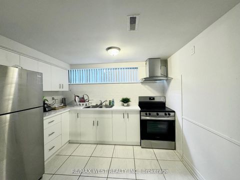 Photo 14 at 25 Bimini Crescent, Black Creek, Toronto