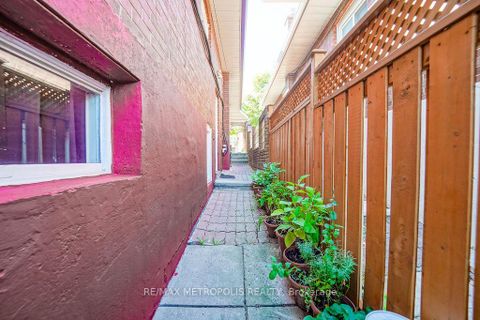 Photo 5 at 575 Bellamy Road N, Woburn, Toronto