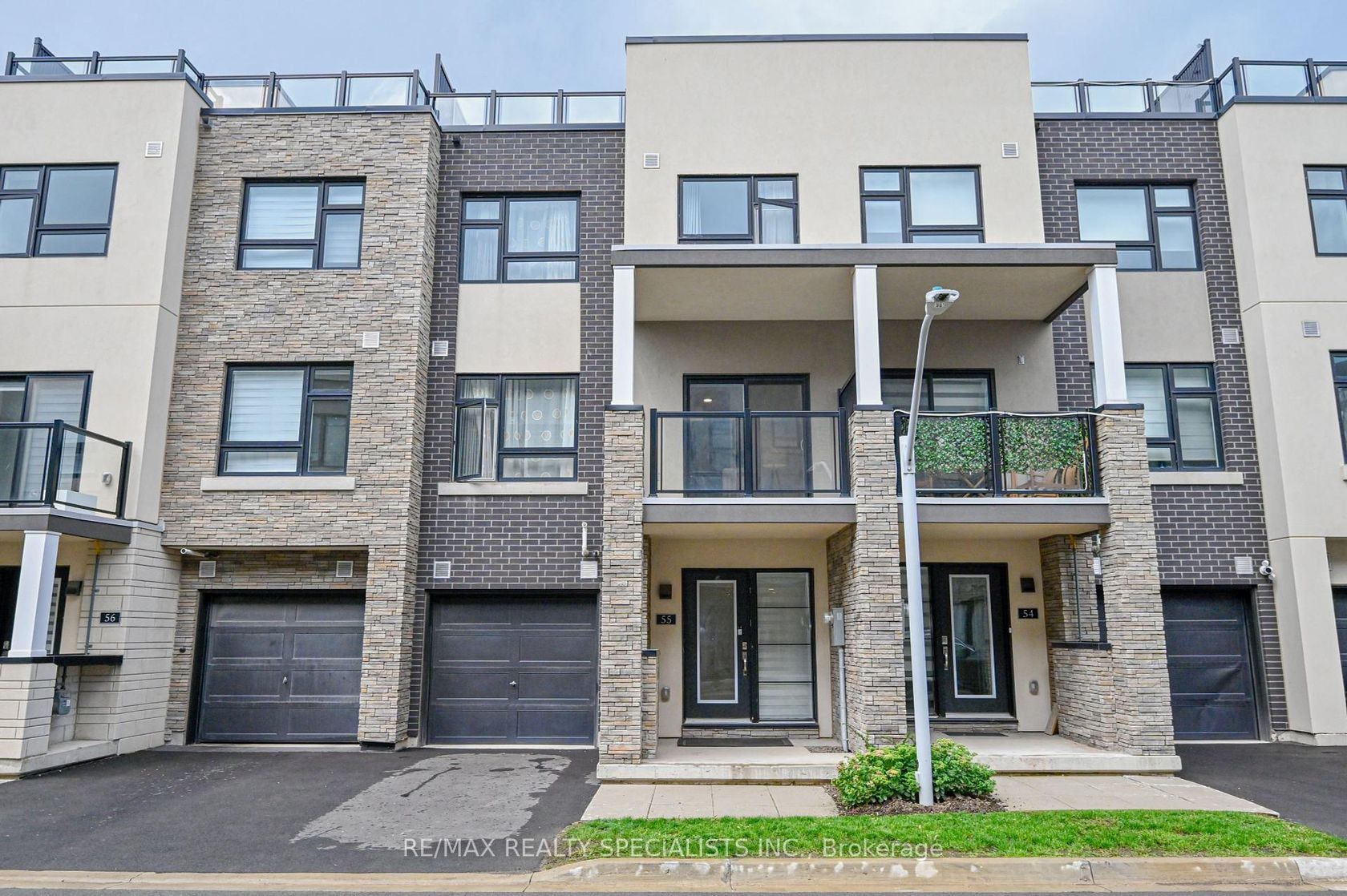 55 - 1121 Cooke Boulevard, LaSalle, Burlington 