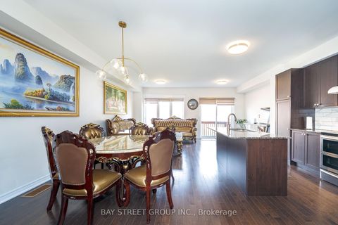 Photo 8 at 65 Bellflower Lane, Oak Ridges Lake Wilcox, Richmond Hill