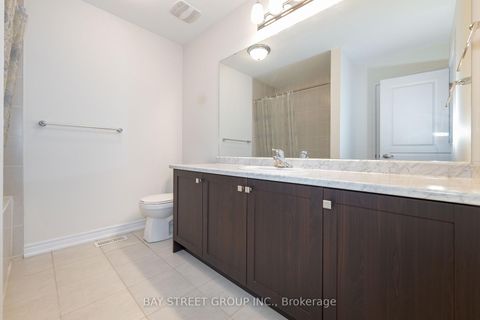 Photo 20 at 65 Bellflower Lane, Oak Ridges Lake Wilcox, Richmond Hill