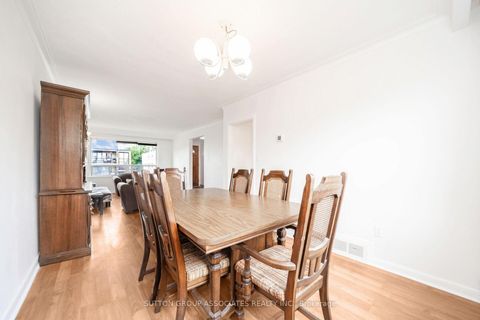 Photo 8 at 3 Stanstead Drive, Bathurst Manor, Toronto