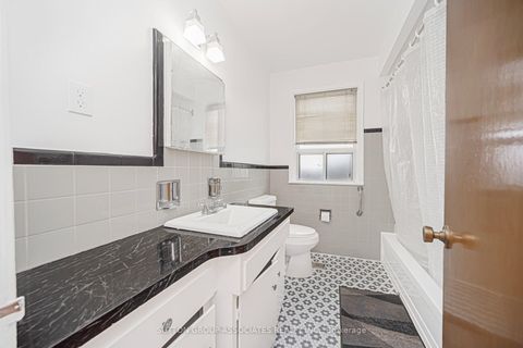 Photo 13 at 3 Stanstead Drive, Bathurst Manor, Toronto