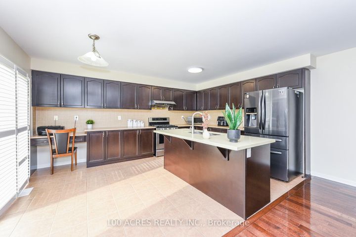 Photo 9 at 164 Gardenbrooke Trail, Bram East, Brampton