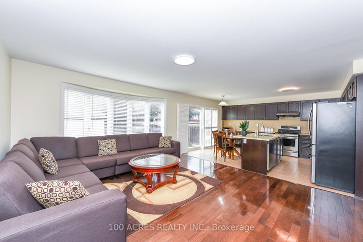 Photo 12 at 164 Gardenbrooke Trail, Bram East, Brampton