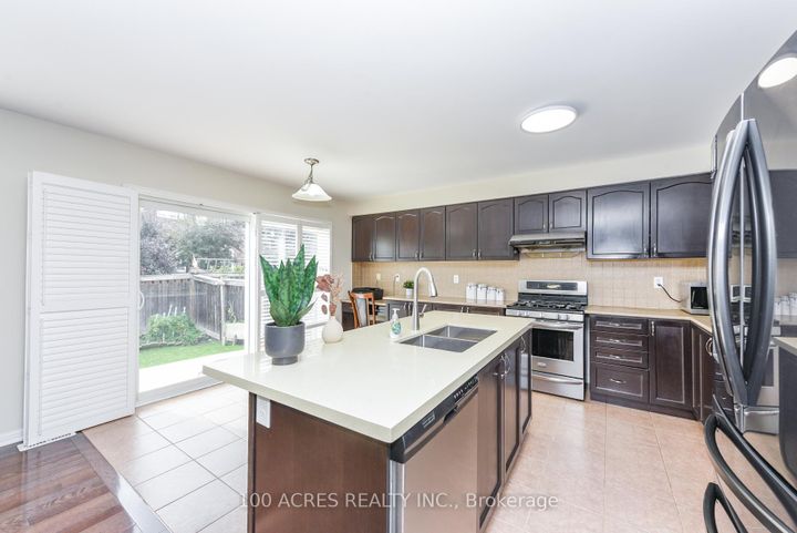 Photo 15 at 164 Gardenbrooke Trail, Bram East, Brampton