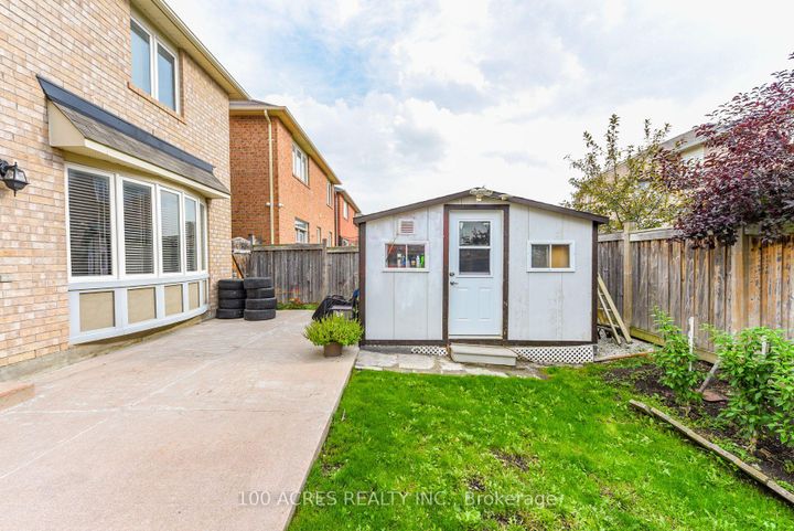 Photo 46 at 164 Gardenbrooke Trail, Bram East, Brampton