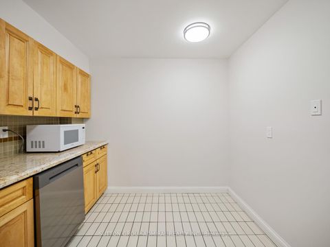 Photo 10 at 312 - 45 Carlton Street, Yonge Corridor, Toronto