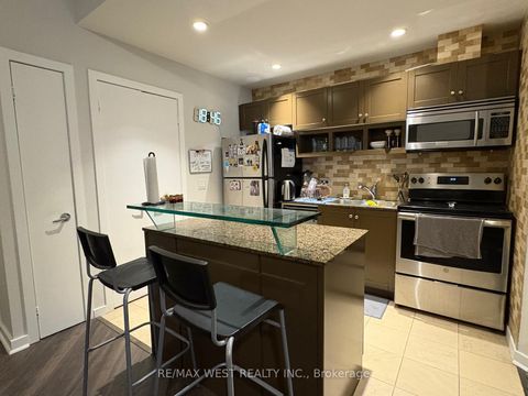 Photo 3 at 2204 - 218 Queens Quay W, Waterfront Communities C1, Toronto