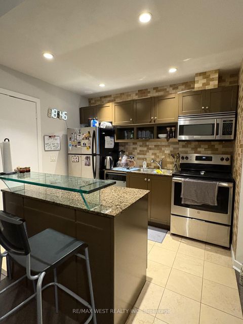 Photo 4 at 2204 - 218 Queens Quay W, Waterfront Communities C1, Toronto
