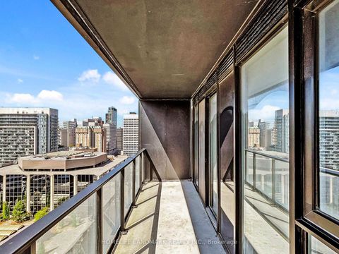 Photo 12 at 2007 - 20 Edward Street, Bay Street Corridor, Toronto Photo 12 at 2007 - 20 Edward Street, Bay Street Corridor, Toronto