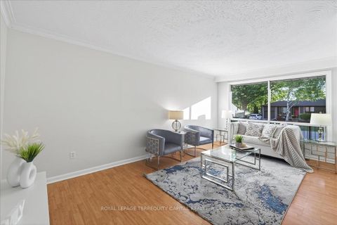 Photo 11 at 65 Glenmanor Drive, CO Central, Oakville
