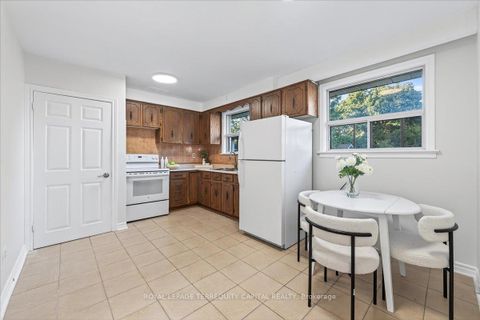 Photo 15 at 65 Glenmanor Drive, CO Central, Oakville