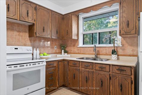 Photo 18 at 65 Glenmanor Drive, CO Central, Oakville