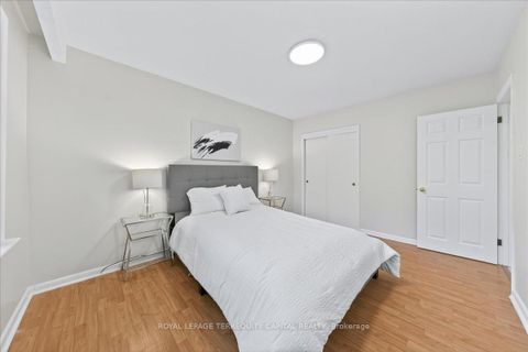 Photo 22 at 65 Glenmanor Drive, CO Central, Oakville