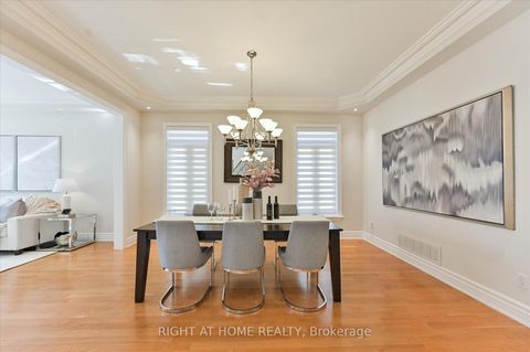 Photo 5 at 154 Charlton Boulevard, Newtonbrook West, Toronto