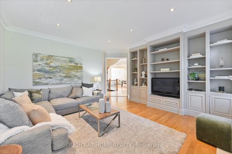 Photo 10 at 154 Charlton Boulevard, Newtonbrook West, Toronto