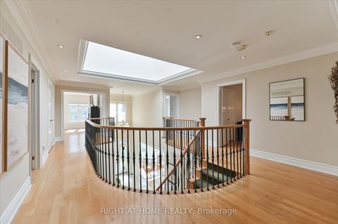 Photo 15 at 154 Charlton Boulevard, Newtonbrook West, Toronto