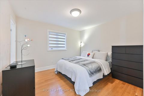 Photo 23 at 154 Charlton Boulevard, Newtonbrook West, Toronto