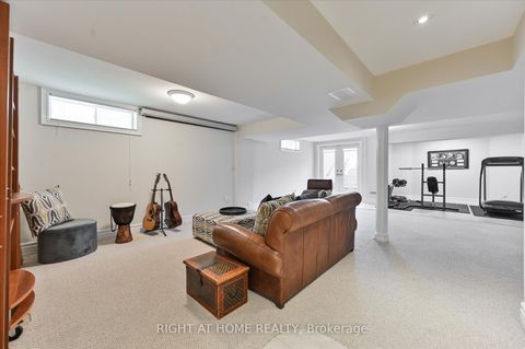Photo 27 at 154 Charlton Boulevard, Newtonbrook West, Toronto
