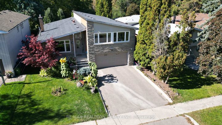 Photo 4 at 105 Rockford Road, Branson, Toronto