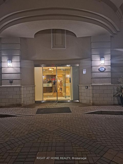 Photo 3 at 704 - 1 Maison Parc Court, Lakeview Estates, Vaughan Photo 3 at 704 - 1 Maison Parc Court, Lakeview Estates, Vaughan