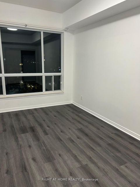 Photo 19 at 704 - 1 Maison Parc Court, Lakeview Estates, Vaughan