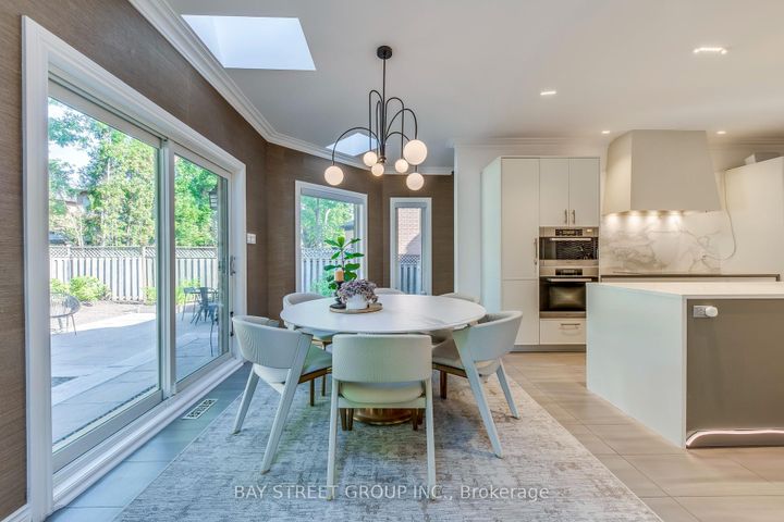 Photo 15 at 128 beverley glen Boulevard, Beverley Glen, Vaughan