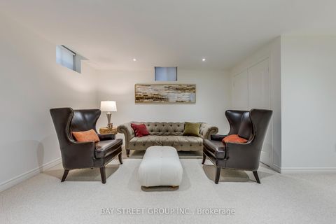 Photo 34 at 128 beverley glen Boulevard, Beverley Glen, Vaughan