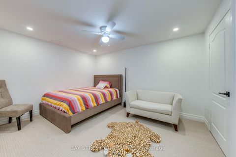 Photo 36 at 128 beverley glen Boulevard, Beverley Glen, Vaughan