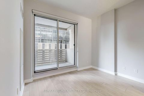 Photo 5 at 313 - 2221 Yonge Street, Mount Pleasant West, Toronto Photo 5 at 313 - 2221 Yonge Street, Mount Pleasant West, Toronto