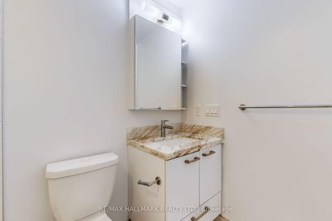 Photo 11 at 313 - 2221 Yonge Street, Mount Pleasant West, Toronto