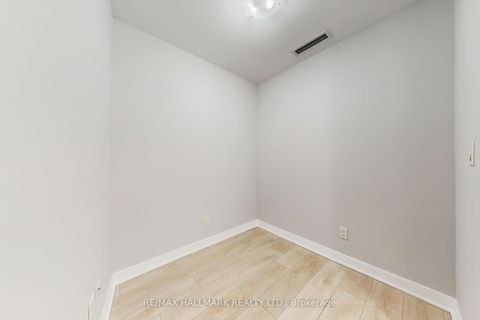 Photo 13 at 313 - 2221 Yonge Street, Mount Pleasant West, Toronto