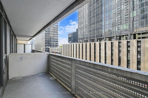Photo 15 at 313 - 2221 Yonge Street, Mount Pleasant West, Toronto