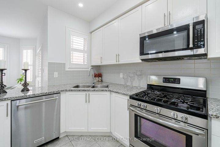 Photo 11 at 335 Bessborough Drive, HA Harrison, Milton