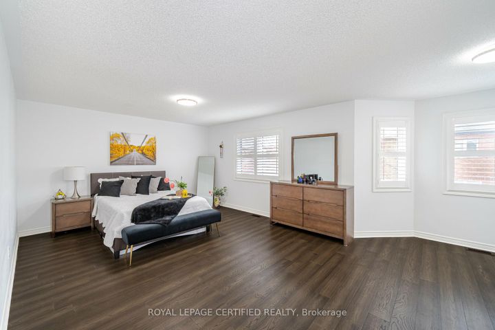 Photo 19 at 335 Bessborough Drive, HA Harrison, Milton