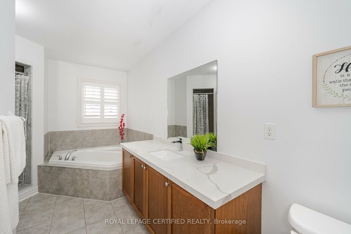 Photo 21 at 335 Bessborough Drive, HA Harrison, Milton