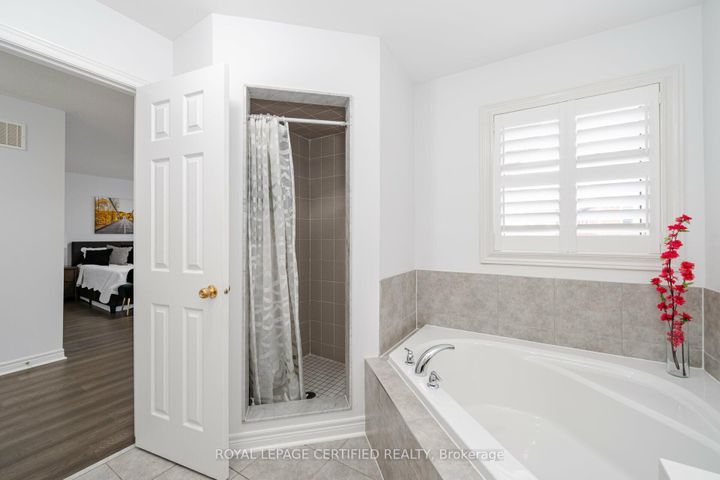 Photo 22 at 335 Bessborough Drive, HA Harrison, Milton