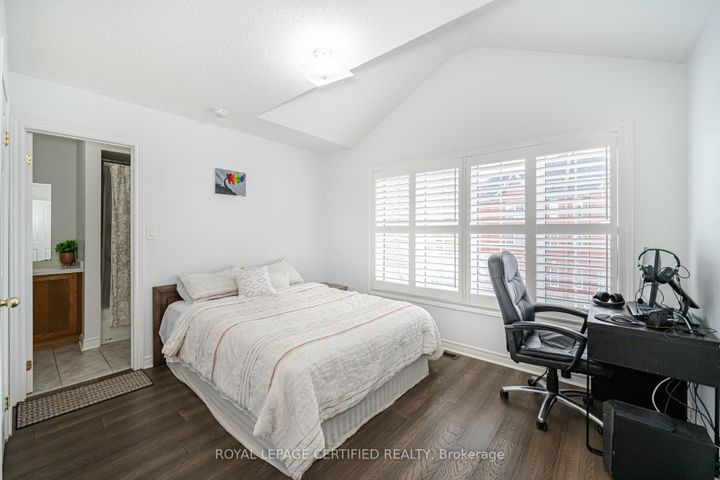 Photo 27 at 335 Bessborough Drive, HA Harrison, Milton