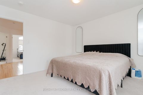 Photo 18 at 12 Globemaster Lane, Oak Ridges, Richmond Hill