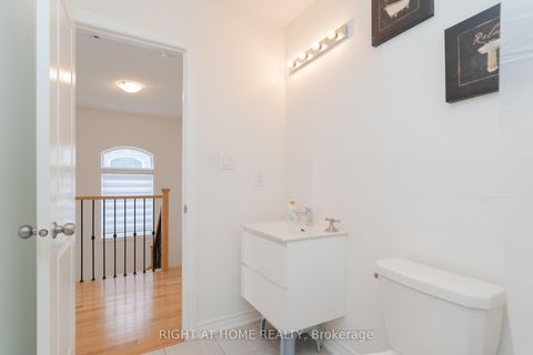 Photo 27 at 12 Globemaster Lane, Oak Ridges, Richmond Hill