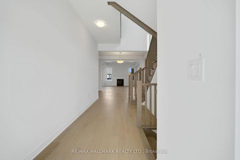 Photo 6 at 626 Newlove Street, Rural Innisfil, Innisfil Photo 6 at 626 Newlove Street, Rural Innisfil, Innisfil