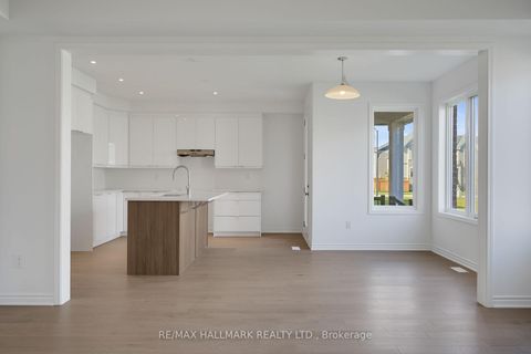 Photo 11 at 626 Newlove Street, Rural Innisfil, Innisfil Photo 11 at 626 Newlove Street, Rural Innisfil, Innisfil