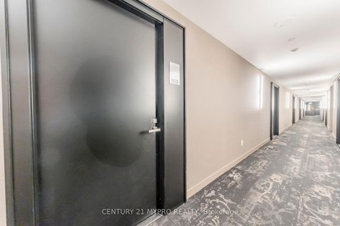 Photo 9 at 559 - 31 Tippett Road, Clanton Park, Toronto